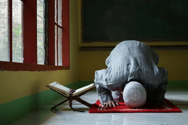 Perbandingan Ragam Sujud Berdasarkan Waktu dan Tujuan