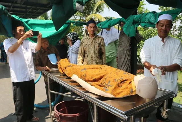 niat memandikan jenazah