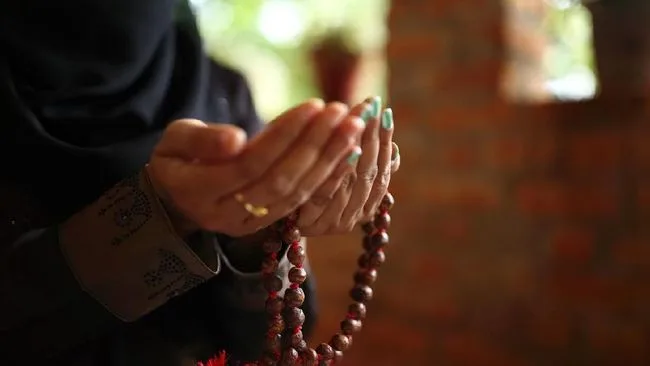 Pertanyaan yang Sering Muncul Seputar Doa Haid Pertama