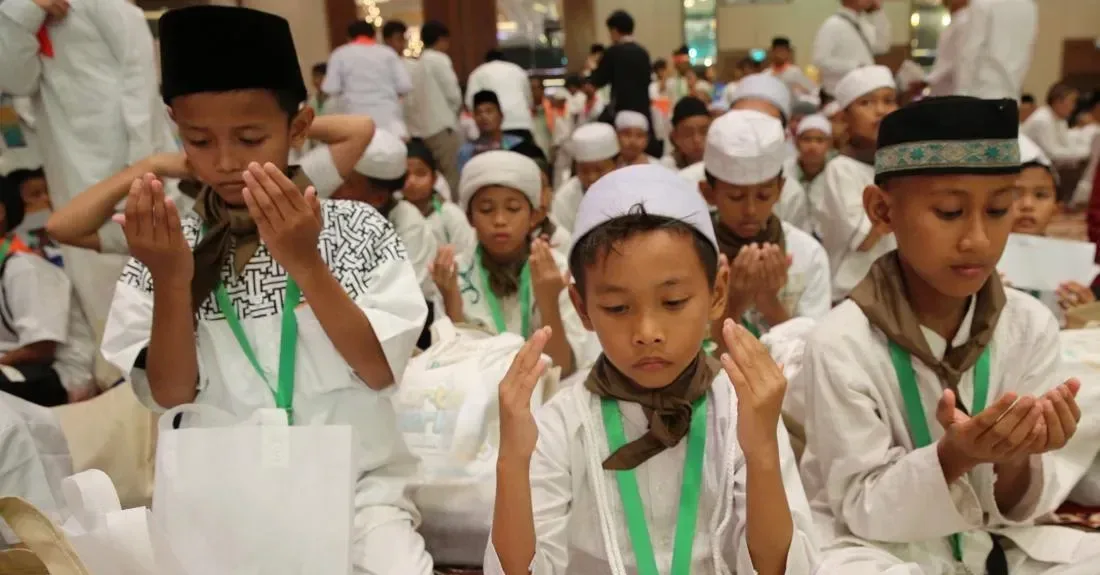 anak yatim dalam islam: Peran Panti Asuhan dan Lembaga Sosial dalam Merawat Anak