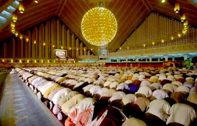 Sholat Gerhana Berjamaah Dalil: Landasan dari Al-Qur'an dan