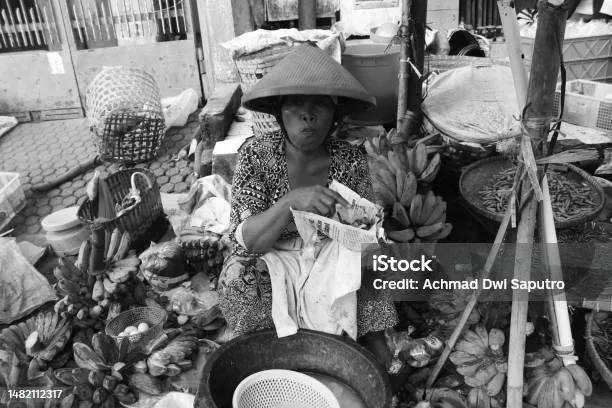 Perbedaan Jual Beli dan Riba: Mengapa Keduanya Sering