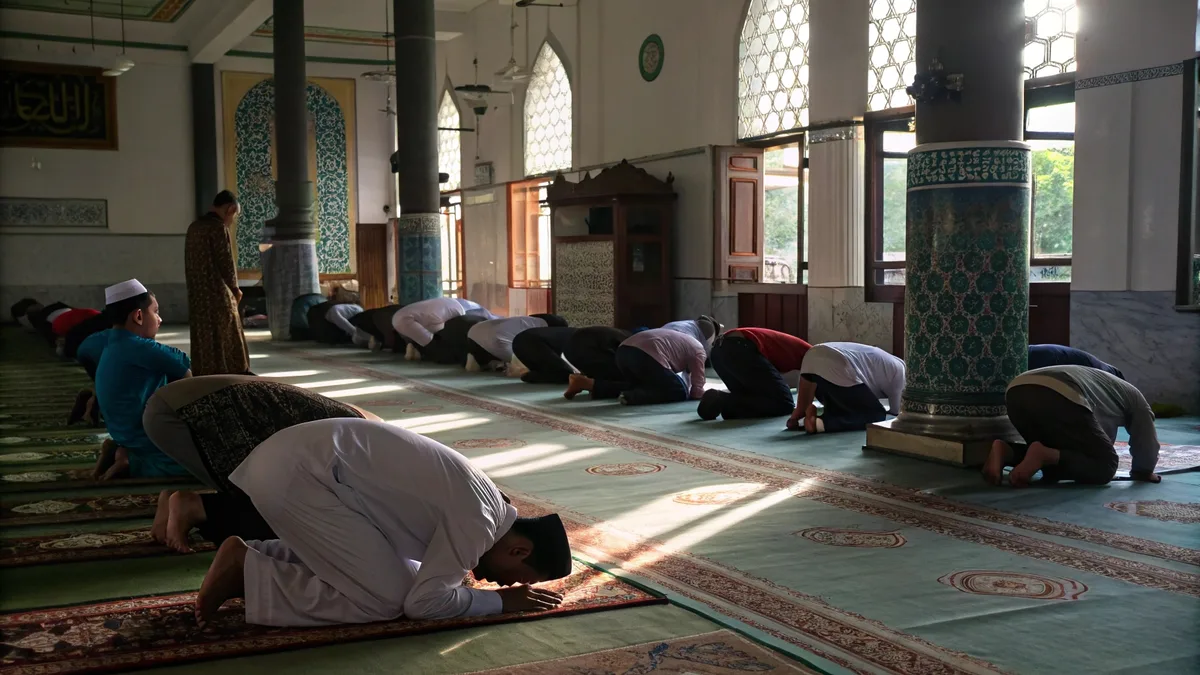 sholat subuh jam berapa: Tabel Perbandingan Perkiraan Waktu Subuh Beberapa Kota