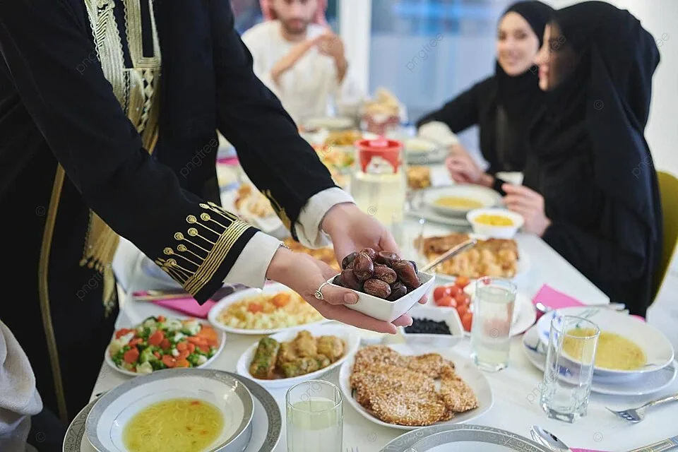 Kesalahan Umum saat Buka Puasa dan Cara Menghindarinya