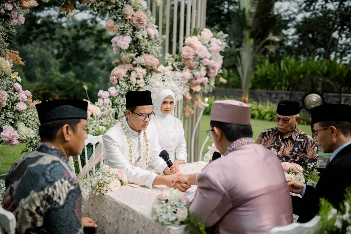 ijab kabul bahasa indonesia - Merangkum Makna Ijab Kabul sebagai Gerbang Rumah Tangga