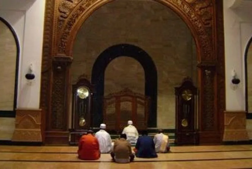dakwah islamiyah: Menghadapi Tantangan Dakwah di Tengah Arus Informasi