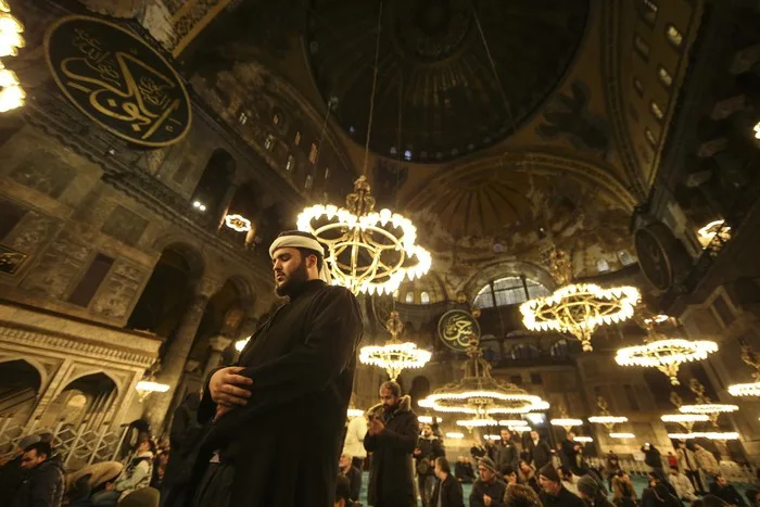 jamak takhir maghrib isya
