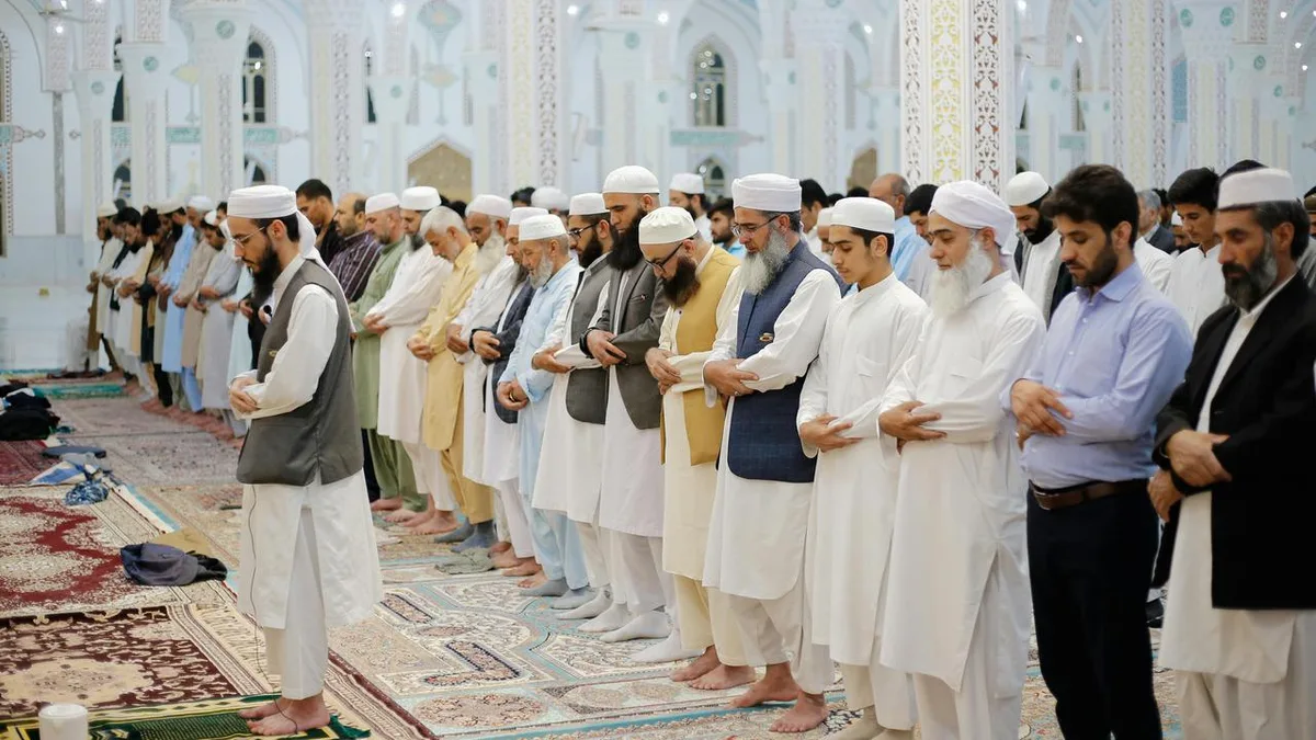 takdir dalam islam: Studi Kasus: Praktik Menyikapi Takdir dalam Kehidupan Nyata
