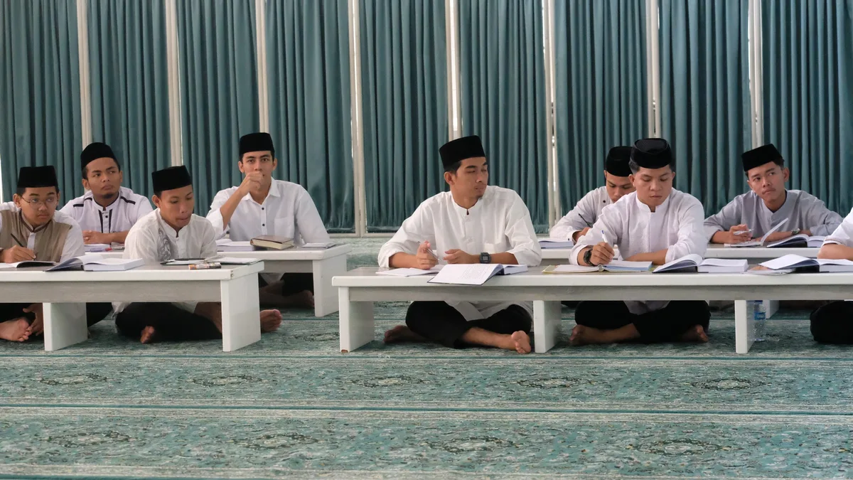 majelis ilmu - Cara Mengatur Jadwal agar Kehadiran Konsisten