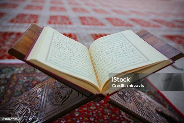 Menumbuhkan Kecintaan pada Kitab Allah Sejak Dini
