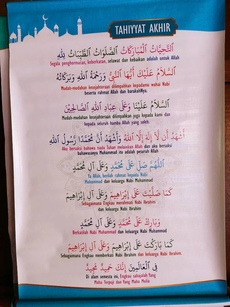 Bacaan Tahiyat Akhir Lengkap dengan Bacaannya