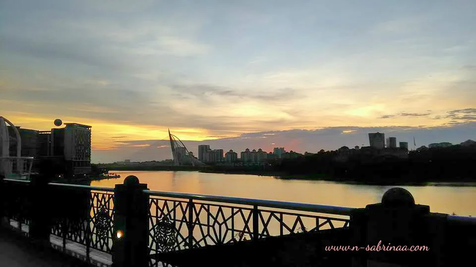 Susunan Bacaan Dzikir Petang Lengkap