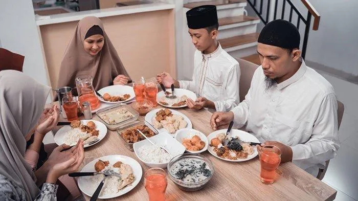 Melatih Adab Secara Bertahap