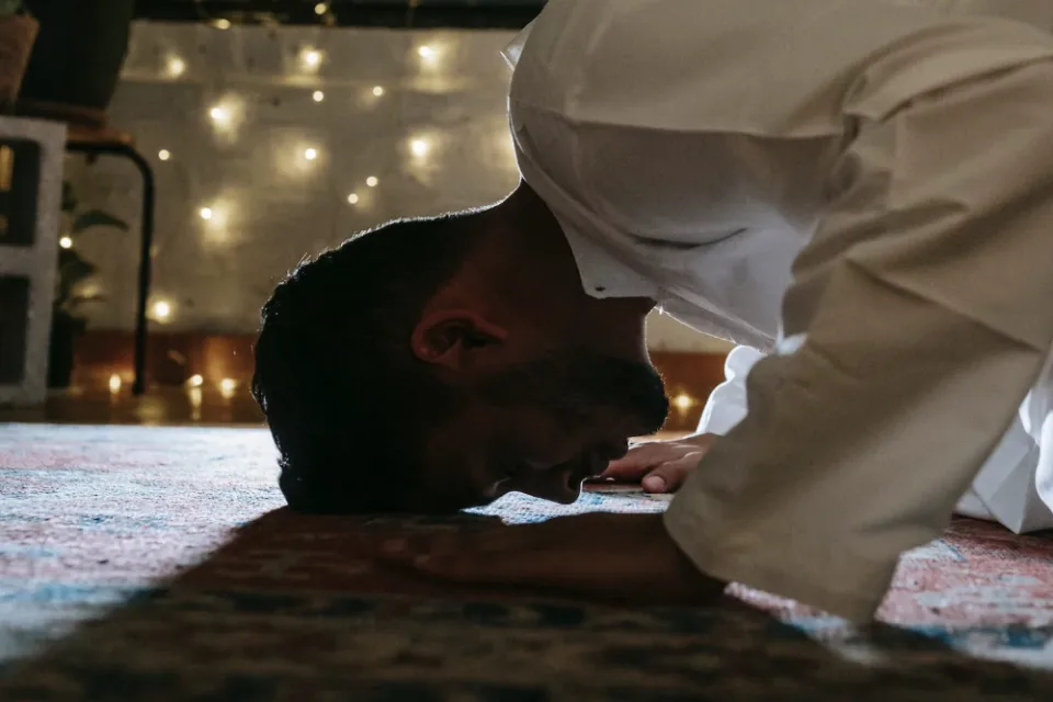 jamak takhir maghrib isya