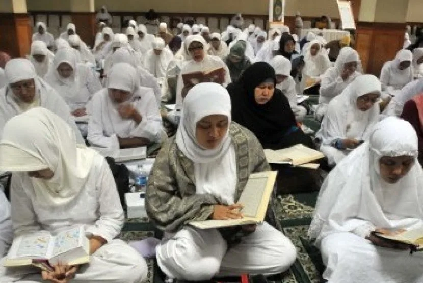 keutamaan majelis ilmu: Adab-Adab Menghadiri Majelis Ilmu