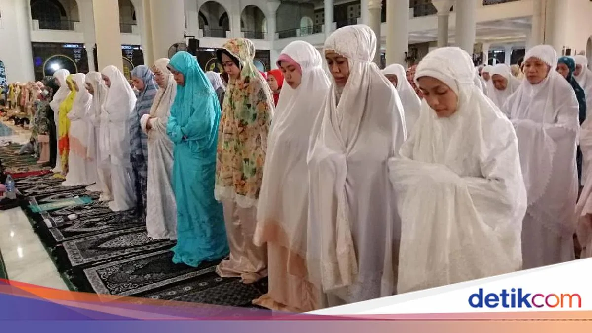 Definisi dan Hukum: Memahami Sholat Jenazah Perempuan