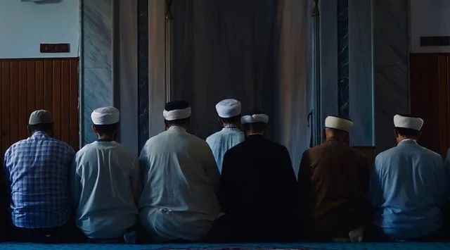 sholat isya jam berapa