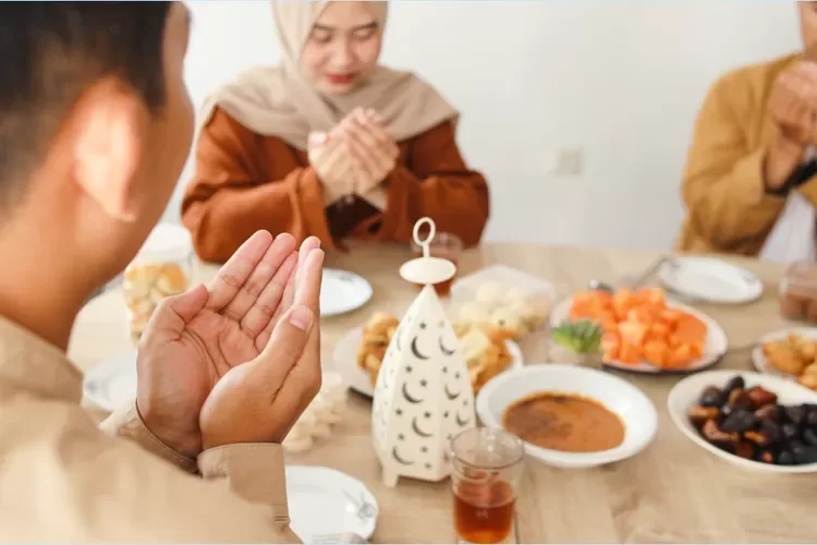 keutamaan puasa ayyamul bidh - Persiapan Fisik dan Pola Makan sebelum Menjalani Puasa