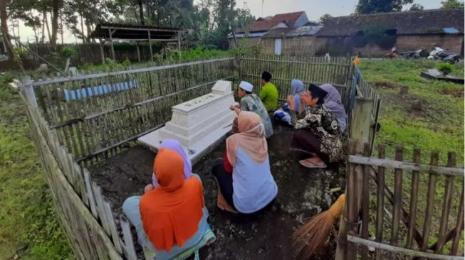 doa masuk kubur