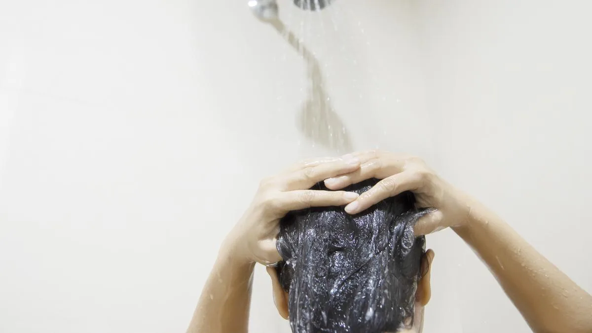 Perbedaan Cara Mandi Besar Wanita dan Pria