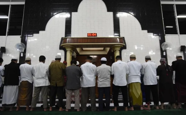 al fatihah dalam sholat: Bagaimana Menghadirkan Hati saat Membaca Al-Fatihah dalam