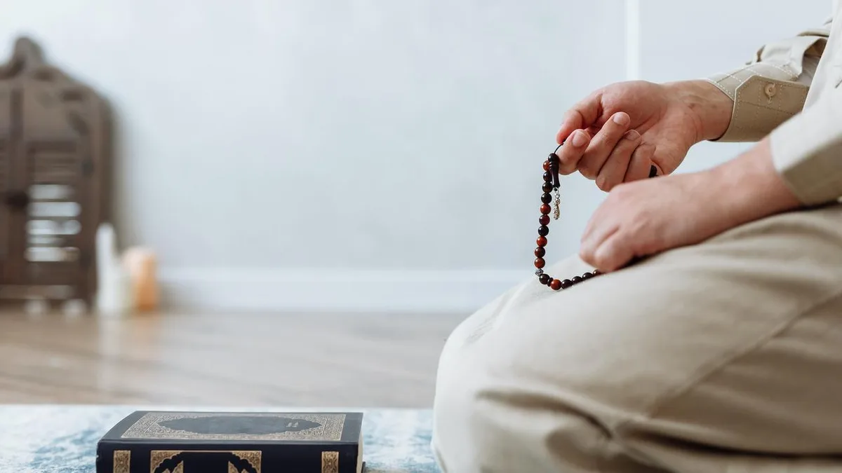 dzikir setelah hajat: Doa Hajat yang Diamalkan Setelah Dzikir dan Cara Menyusunnya