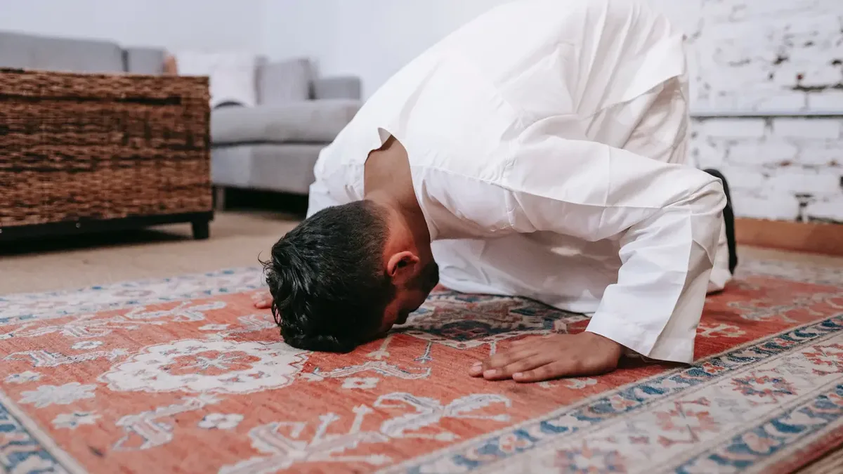 sholat isya jam berapa