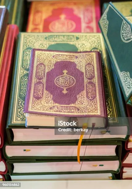 4 kitab allah - Cara Mengimani Kitab Allah dalam Praktik Sehari-Hari