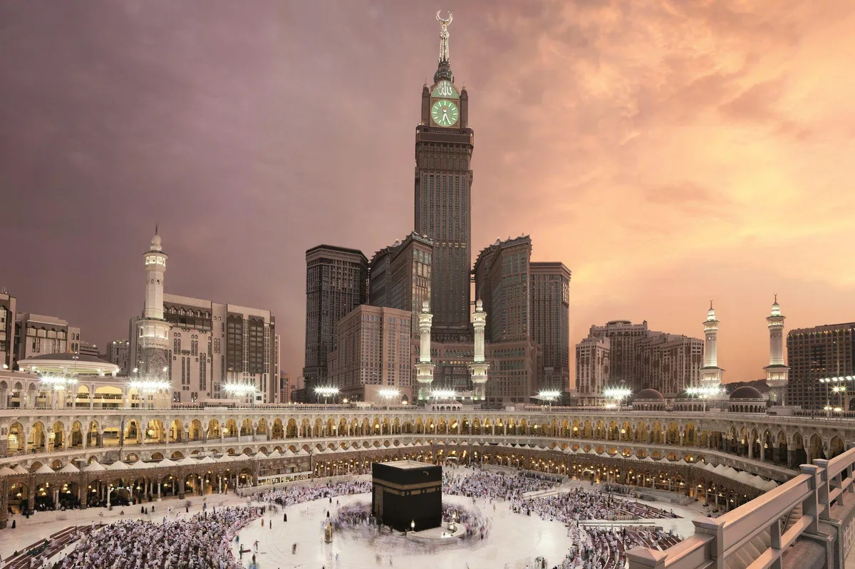 Tabel Ringkasan Peristiwa Penting dalam Sejarah Kota Makkah