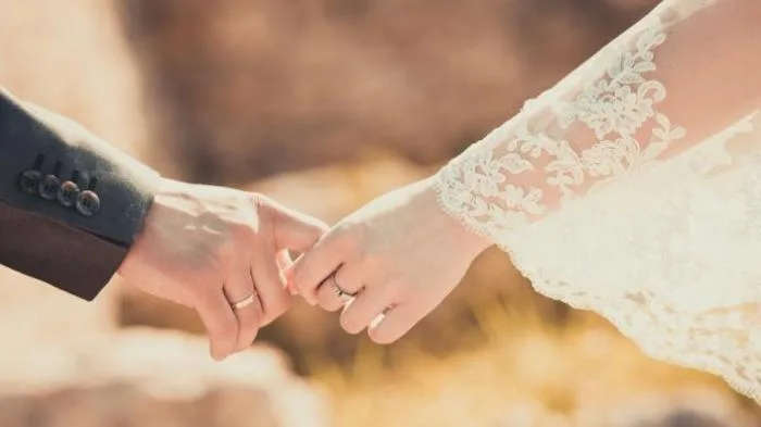 Perbandingan Nikah Tercatat dan Nikah di Bawah Tangan