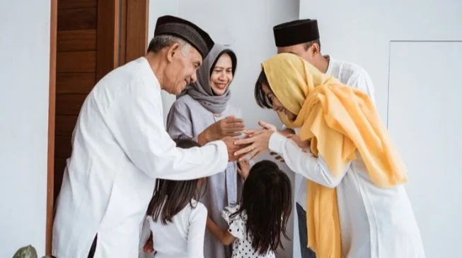 Kesalahan Umum dalam Menerapkan Adab