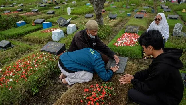 ziarah kubur idul fitri