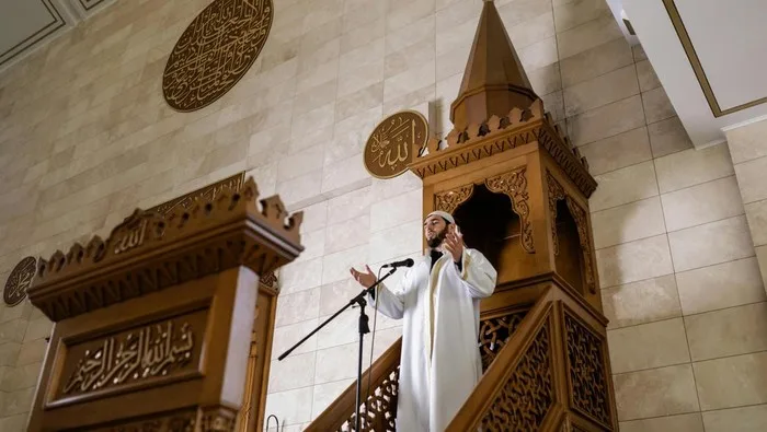 khutbah jumat menyentuh hati: Menyesuaikan Materi Khutbah dengan Segmen Jamaah