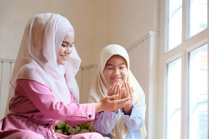 doa kedua orang tua - Menghubungkan Doa dengan Bakti Nyata