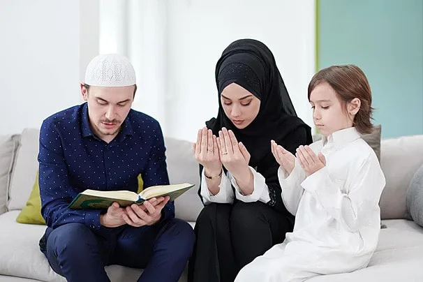 Hukum Doa untuk Ayah dan Ketentuan yang Perlu Diketahui