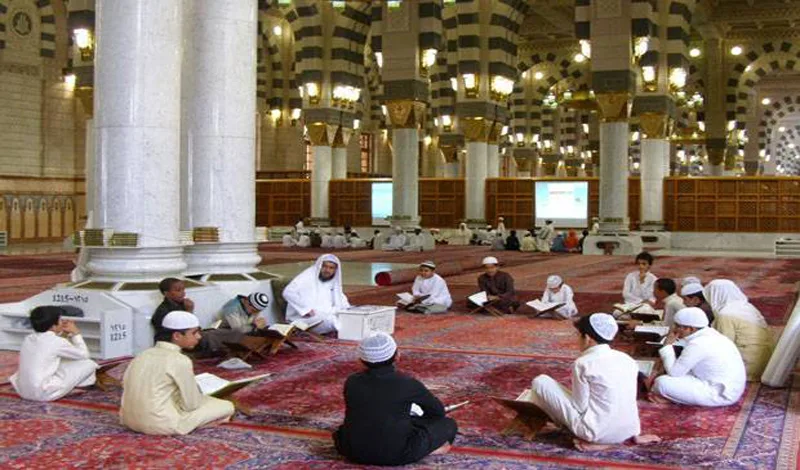 Apa Itu Majelis Ilmu dan Mengapa Ia Berbeda dari Sekadar