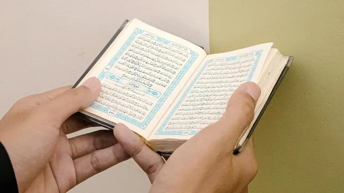 Surat Pendek dalam Konteks Sosial dan Tradisi Nusantara