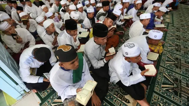 Bacaan Tawasul Lengkap: Urutan dan Teks yang Benar