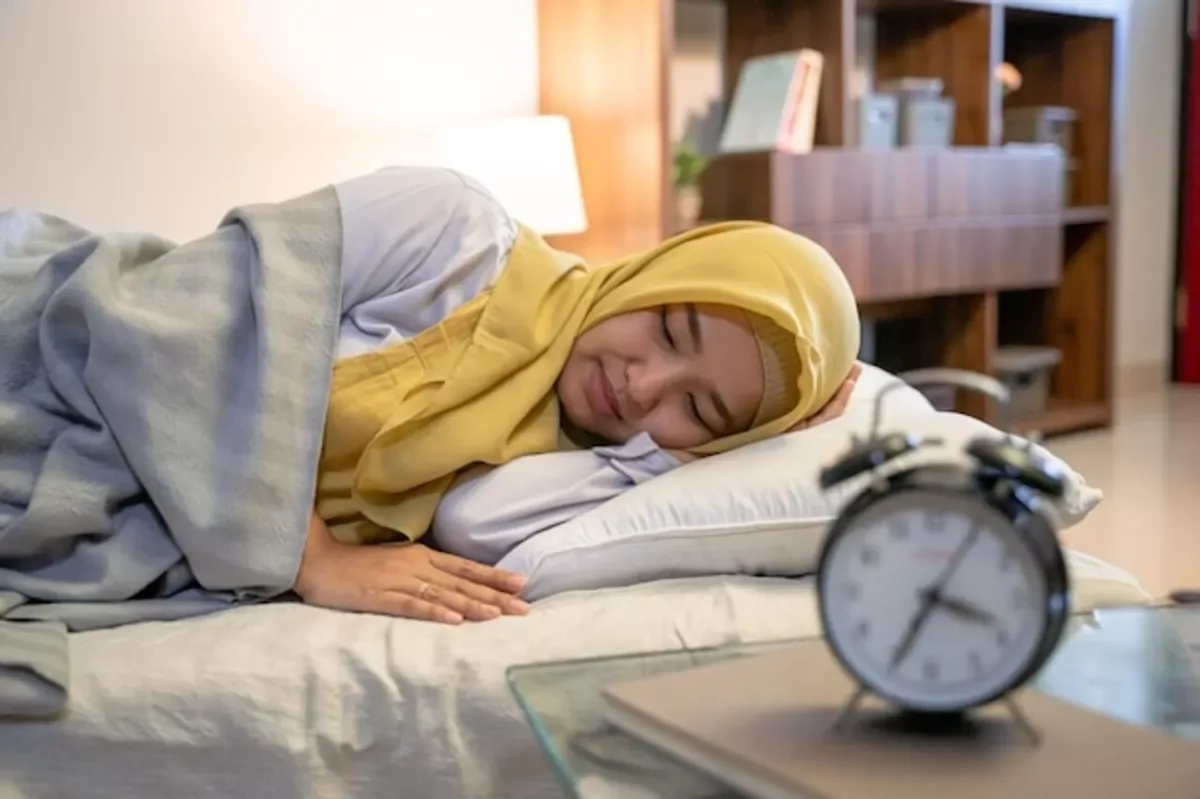 apakah tidur membatalkan wudhu: Tidur Sambil Duduk Apakah Membatalkan Wudhu dalam Mazhab