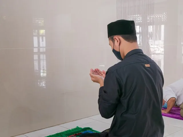 Tabel Ringkasan: Panduan Tawakal dari Teori Hingga Praktik