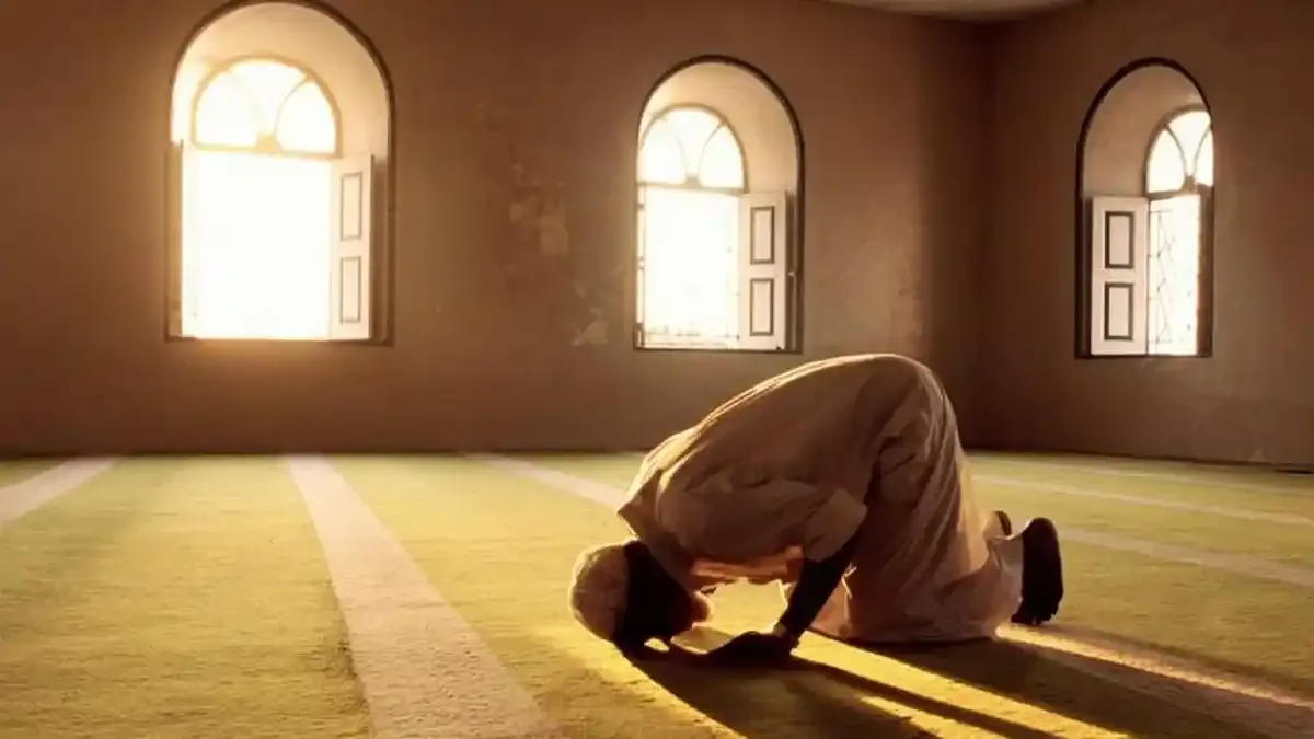 Niat Sholat Qadha Ashar di Waktu Isya dan Aturan