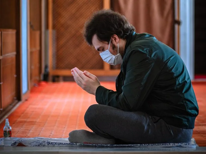 Rukun dan Rincian Adab Bersholawat Tata Cara yang
