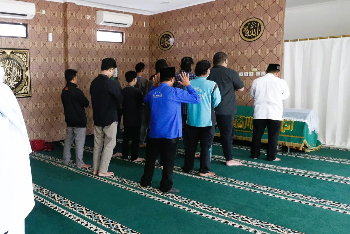 sholat jenazah laki laki: Pertanyaan yang Sering Muncul Seputar Sholat Jenazah Laki