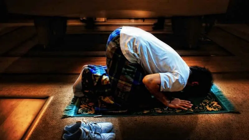 sujud sajadah