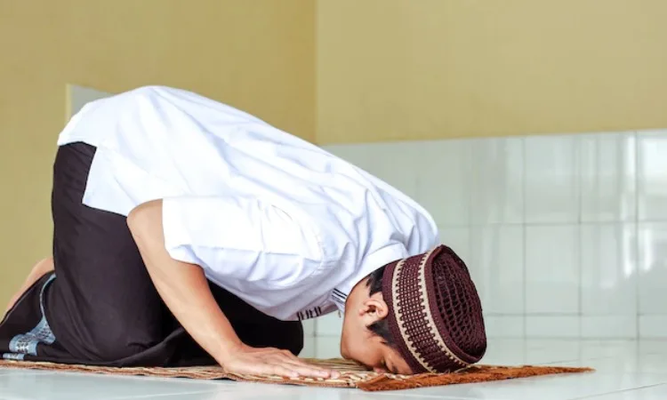 Tabel Ringkasan: Keutamaan Sholat Hajat dan Praktiknya