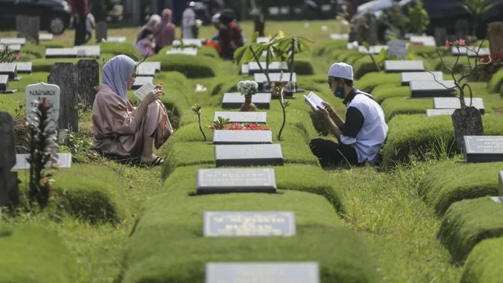 Pertanyaan yang Sering Muncul Seputar Ziarah Kubur