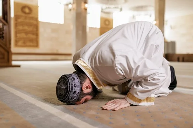 jamak takhir maghrib isya: Pertanyaan yang Sering Muncul Seputar Jamak Takhir Maghrib