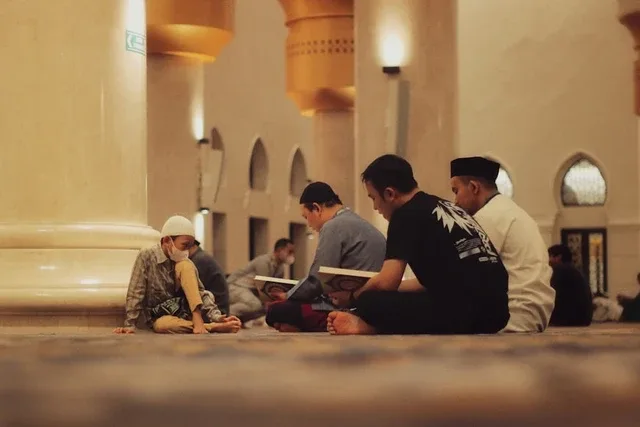 Pertanyaan yang Sering Diajukan Seputar Puasa Rajab