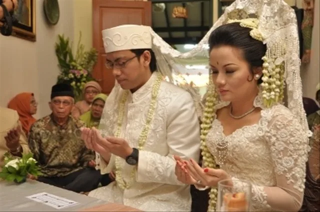 Perbedaan Doa Setelah Akad Nikah dengan Doa Khutbah Nikah