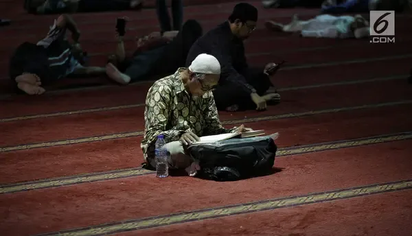 sholat isya jam berapa: Cara Menentukan Jam Berapa Selesai Sholat Isya di Kota Anda